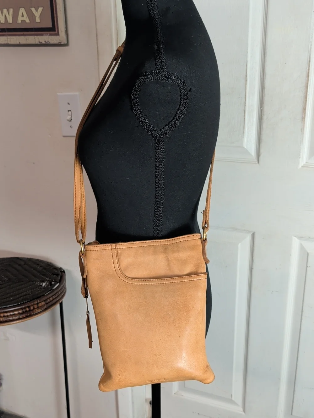 Margot New York Split Pocket Crossbody In Cognac